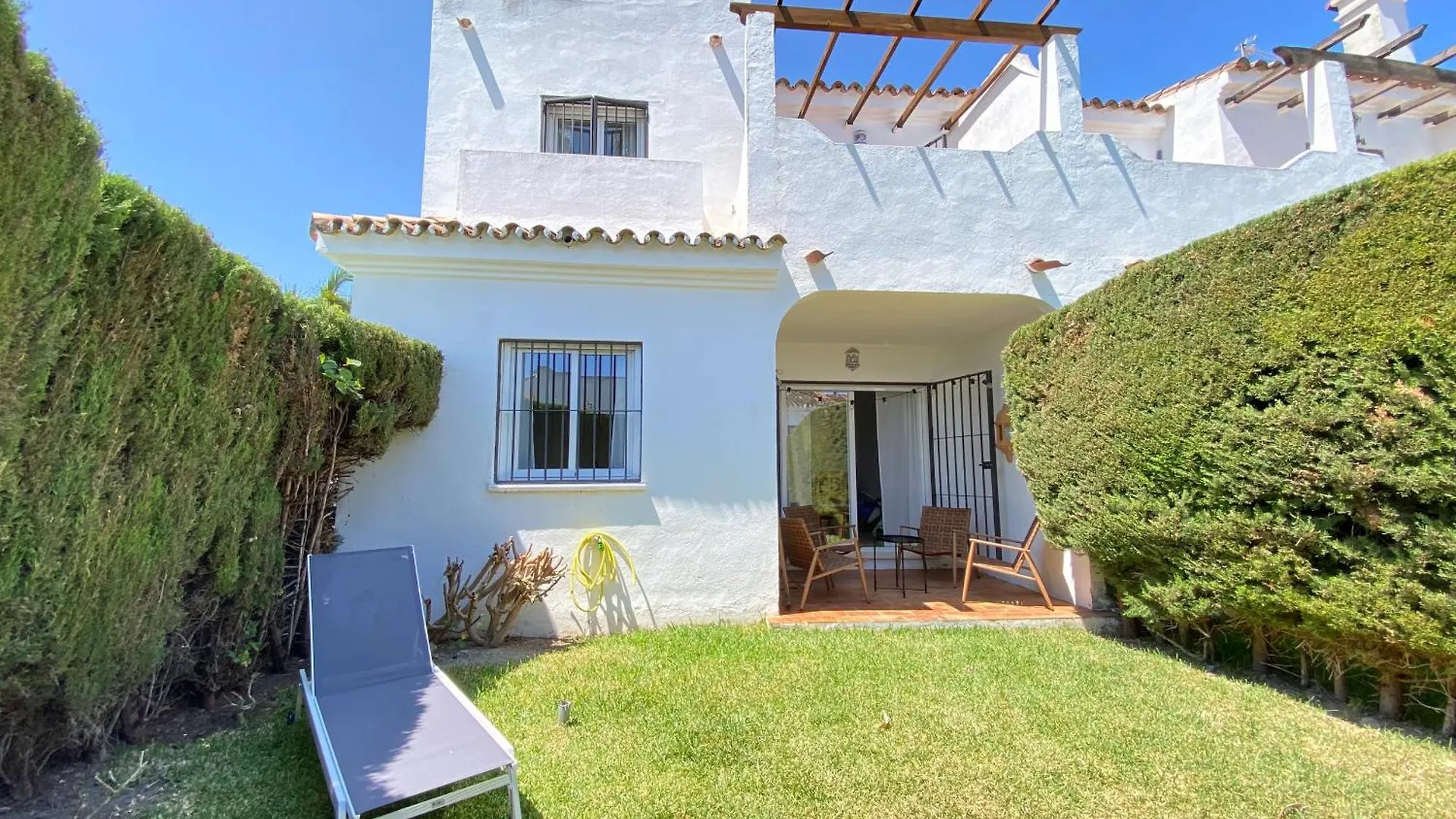Townhouse W/Sea View & Garden location